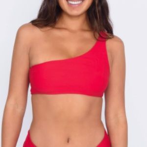 Skatie “Ellis” top red